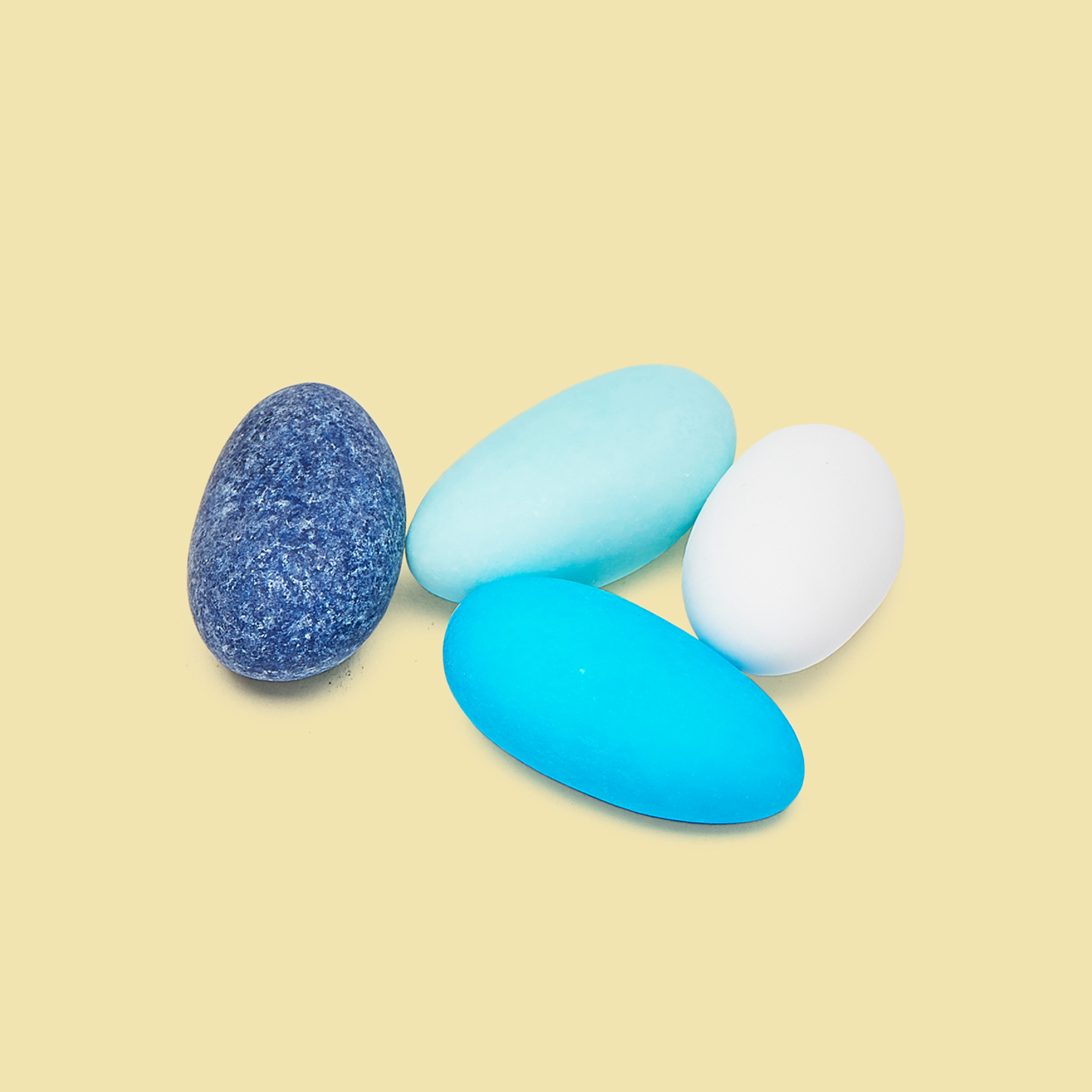 Sugared almonds 130 g