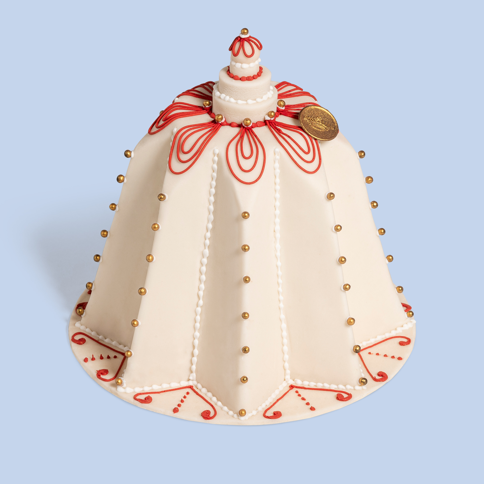 Hand-decorated crown Pandoro