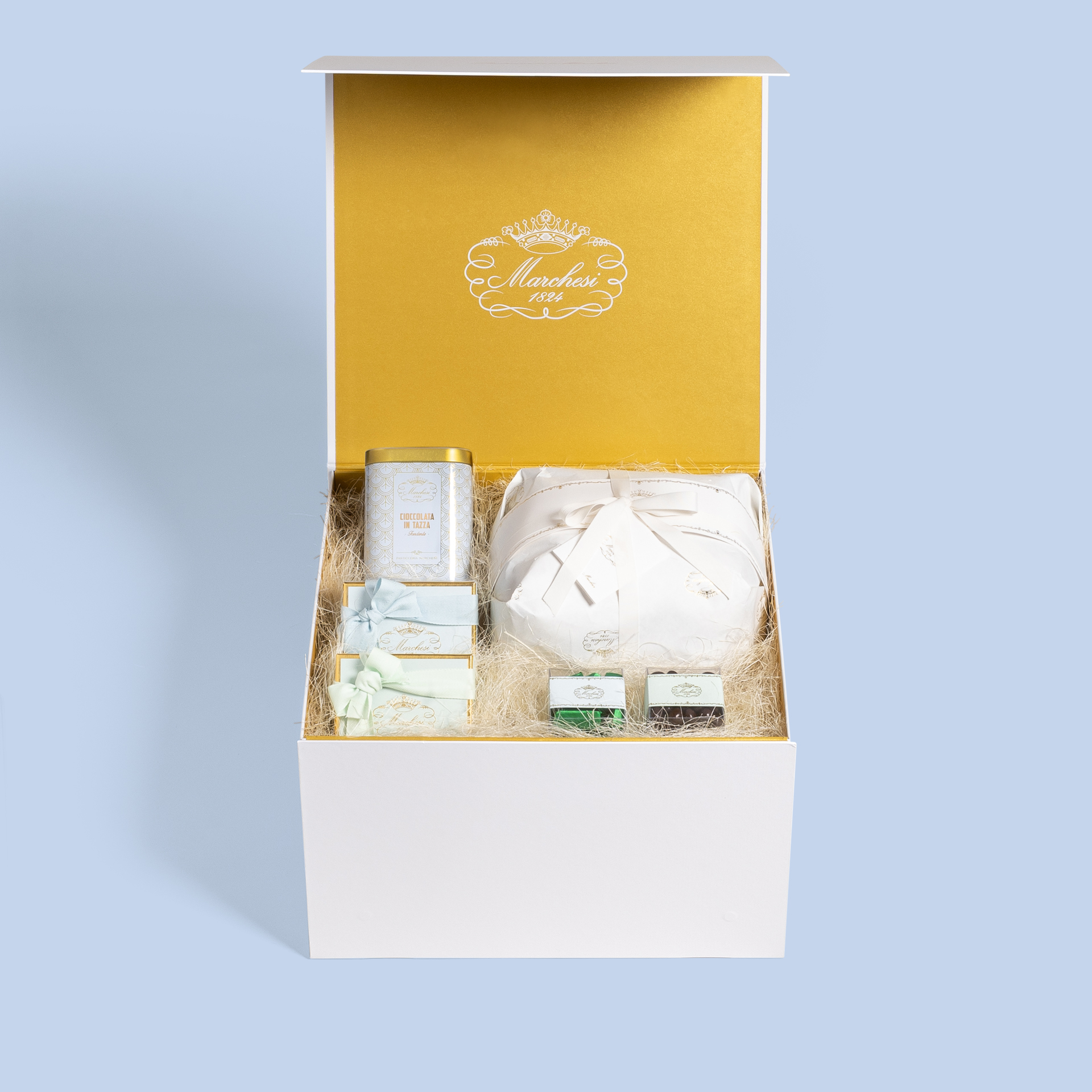 Gift box with Panettone and Chocolates