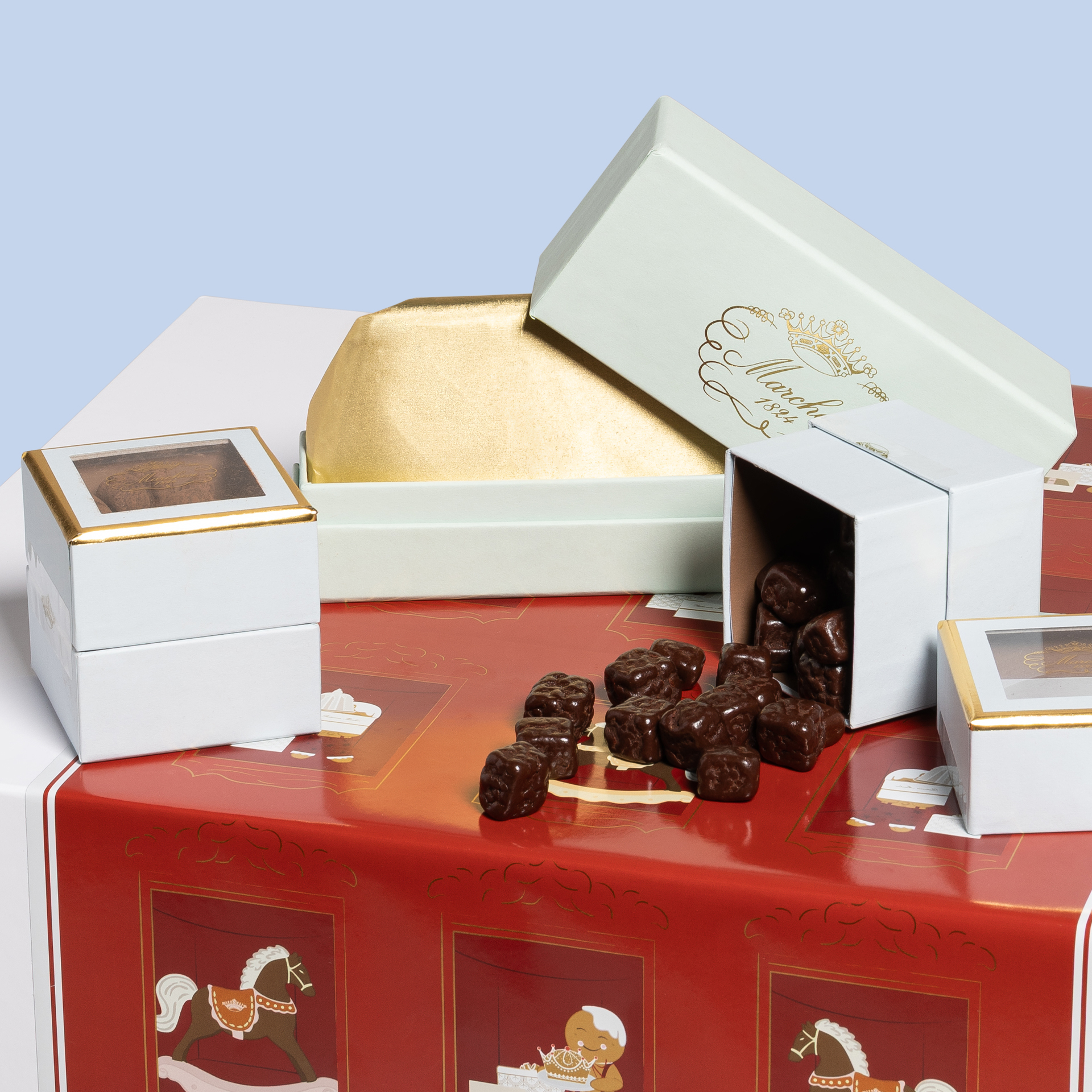Panettone, Dragées and Pralines Gift Box