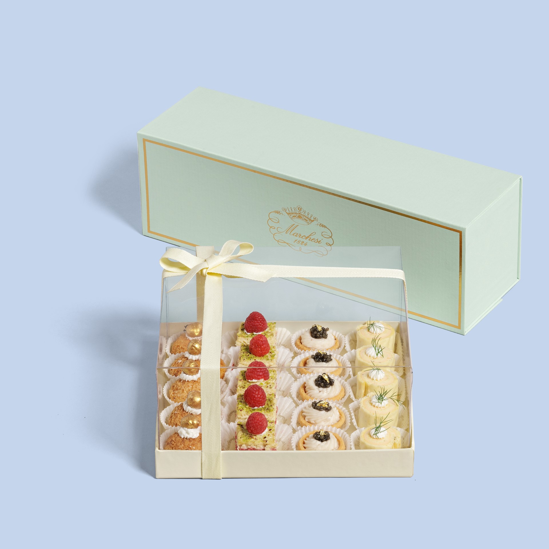 Christmas aperitif box with sparkling wine