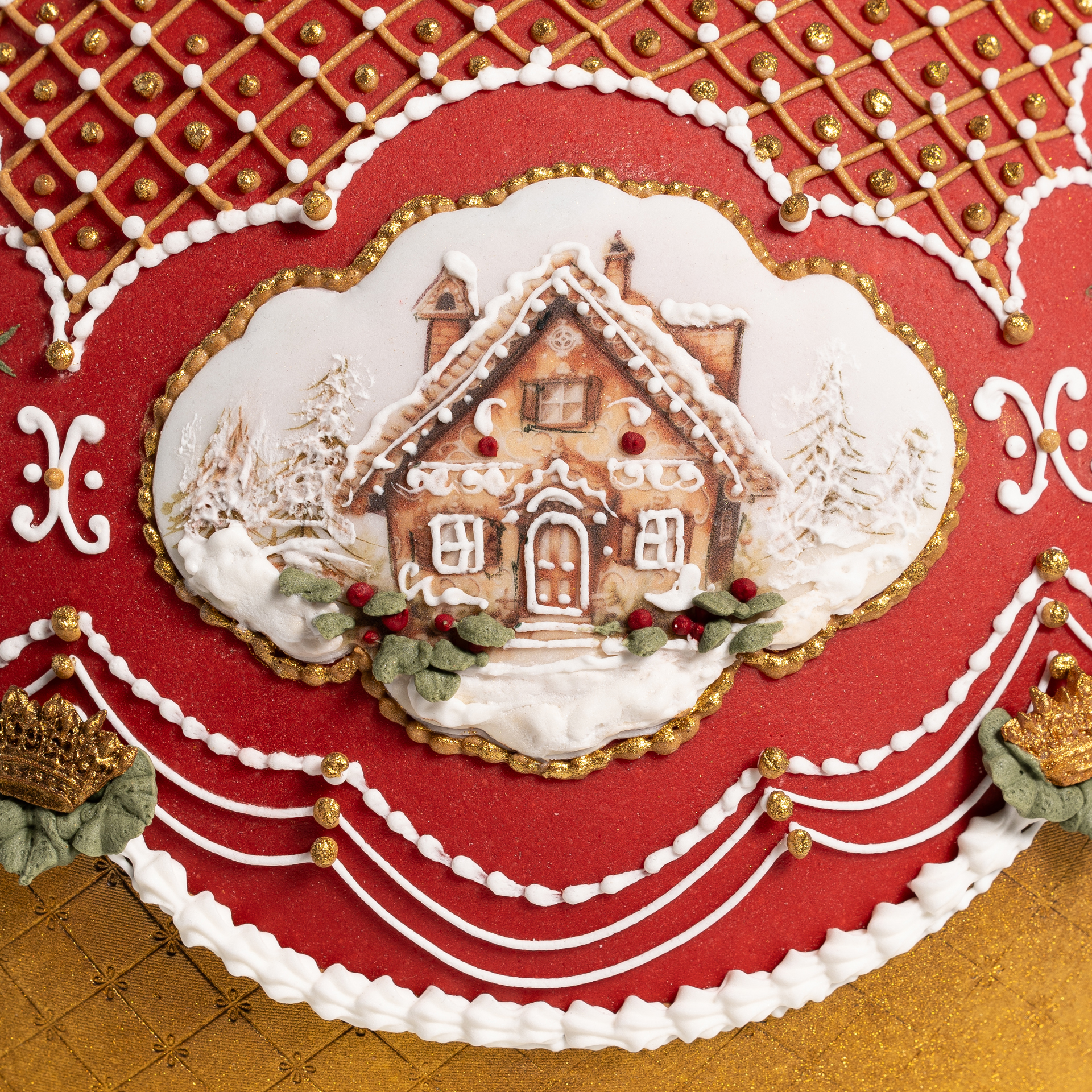 Panettone décoré à la main avec une luge dorée