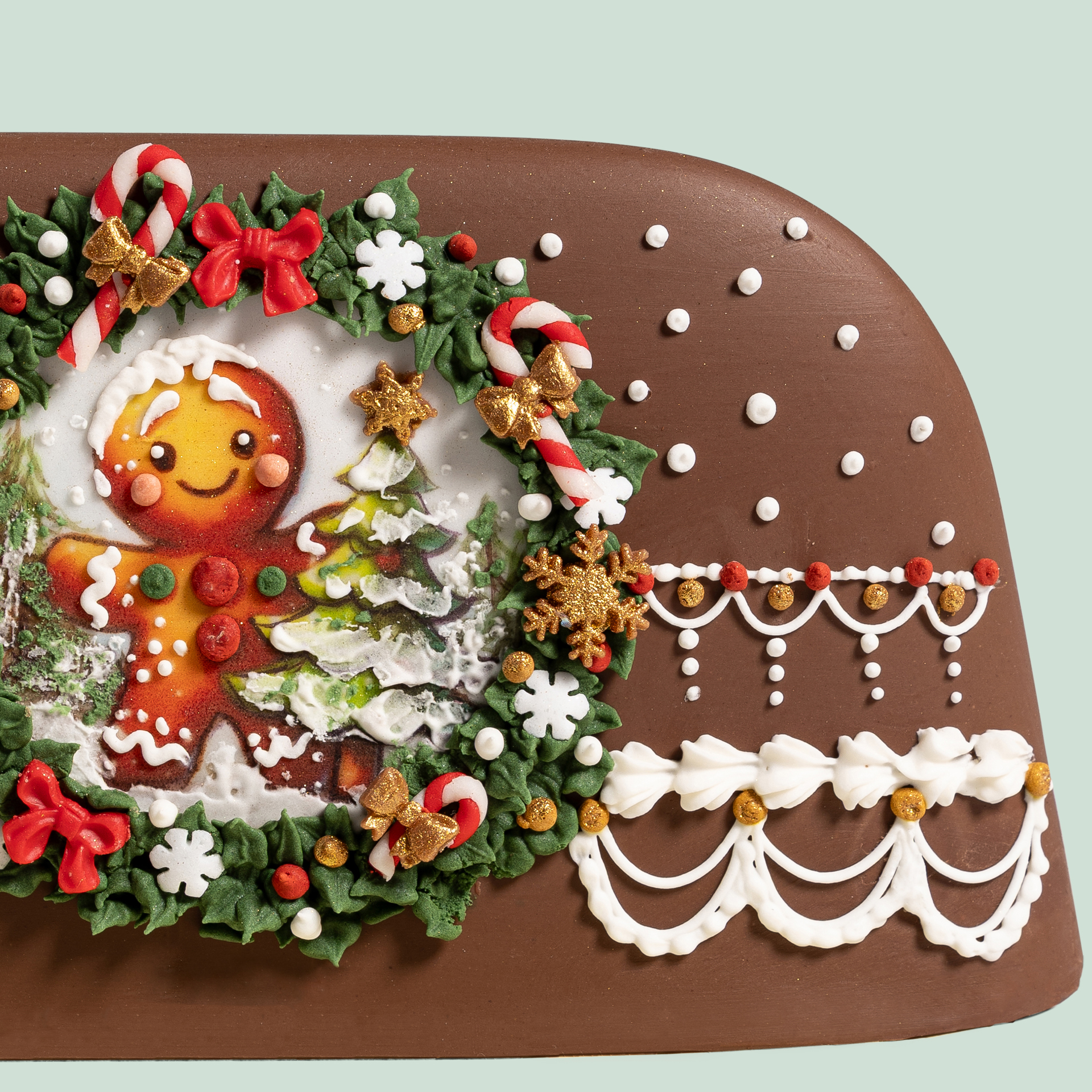 Gianduiotto décoré à la main avec un petit bonhomme en pain d’épices