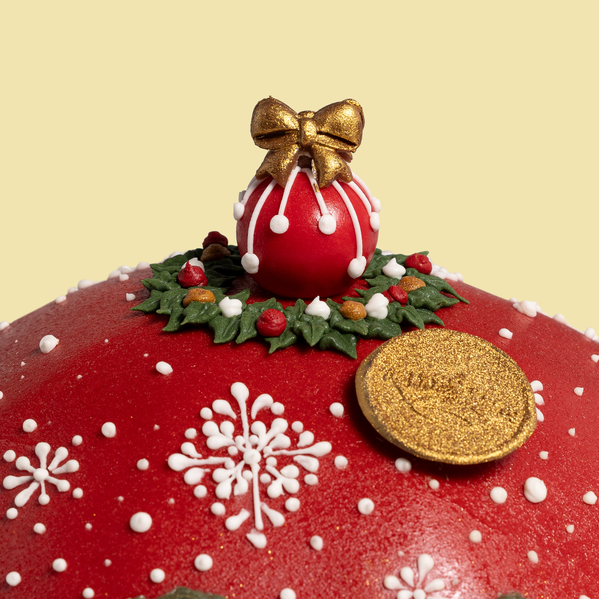 Hand-decorated Panettone gingerbread