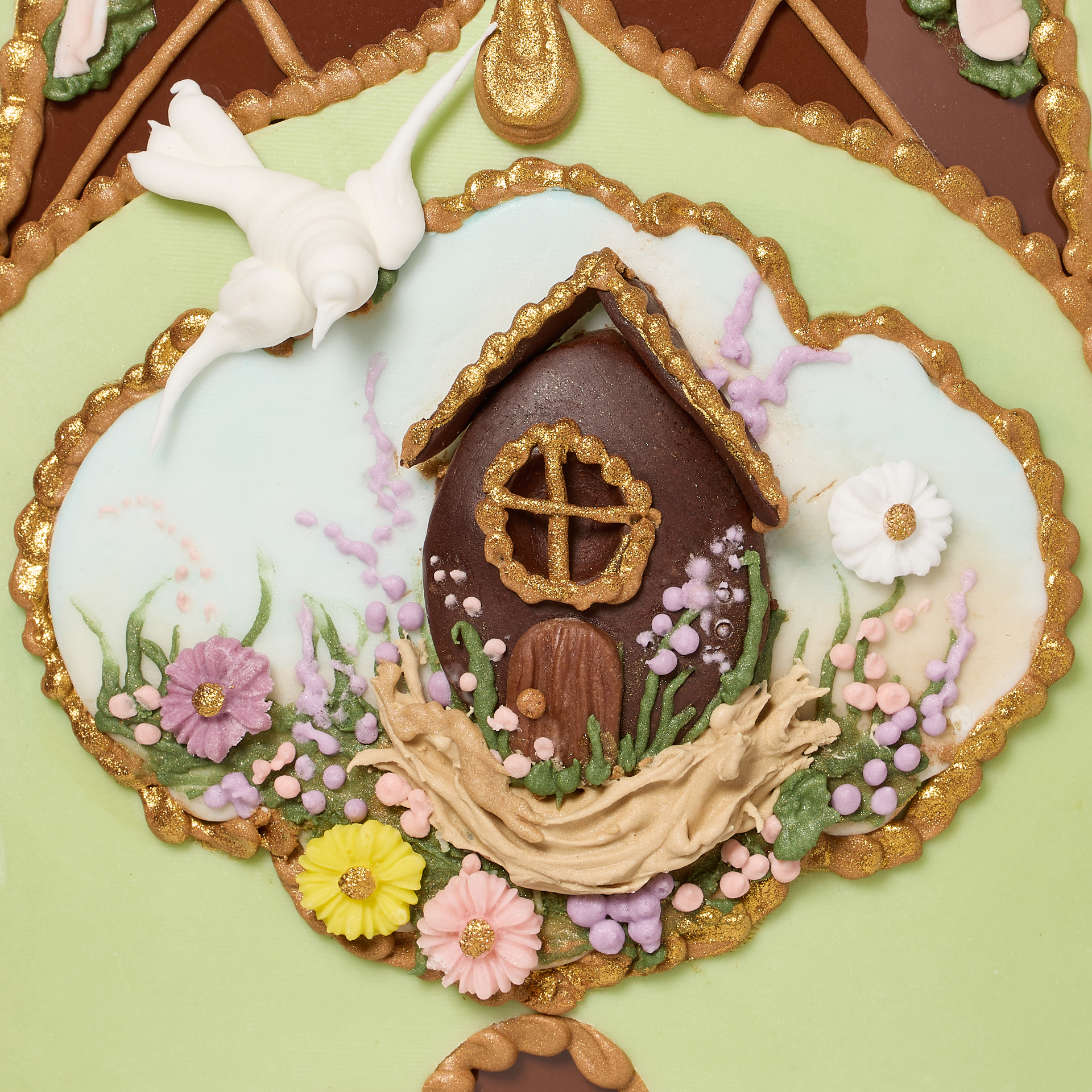 Uovo al cioccolato al latte con decori verdi 2 kg