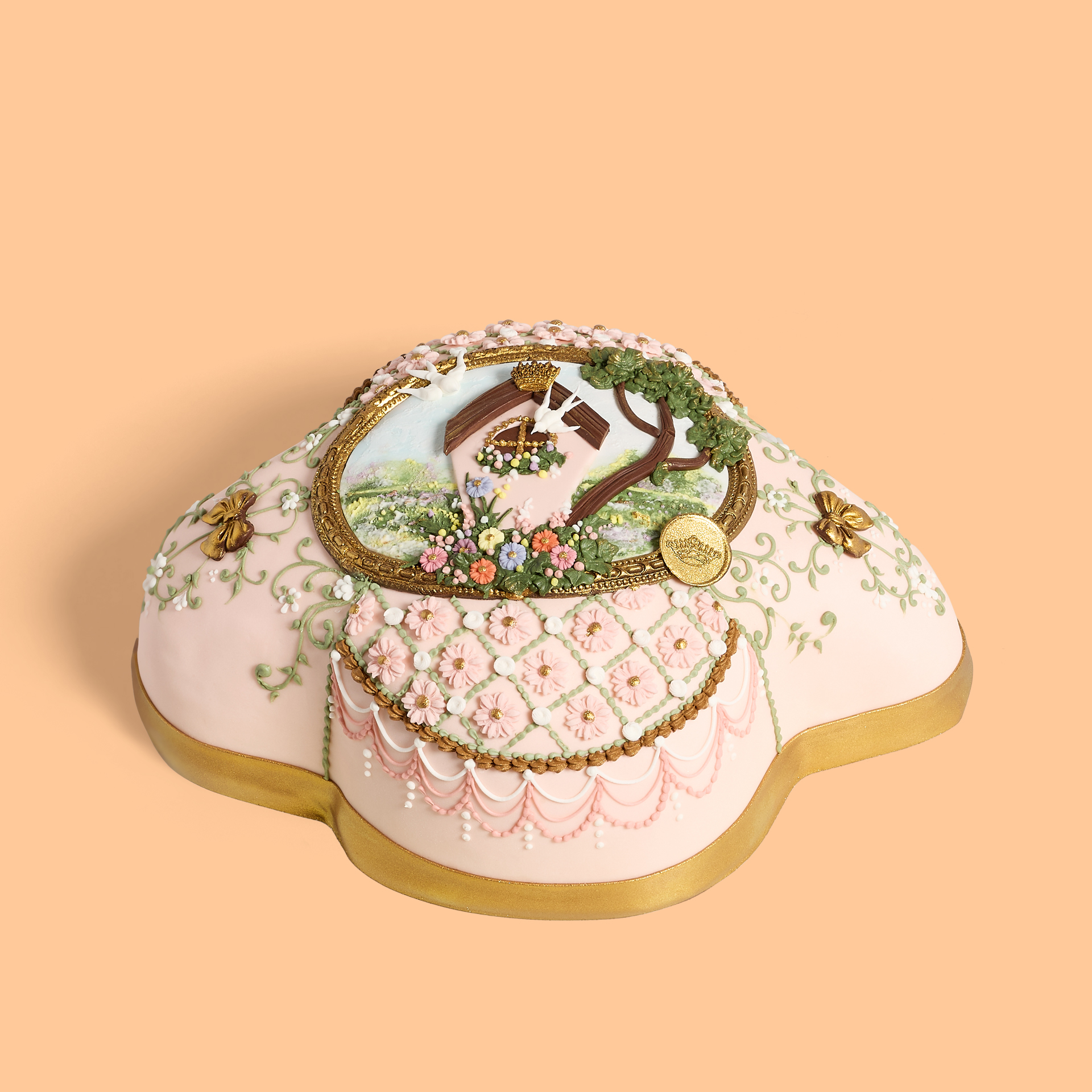 Colomba decorata a mano con pasta di mandorle rosa 1,5 kg