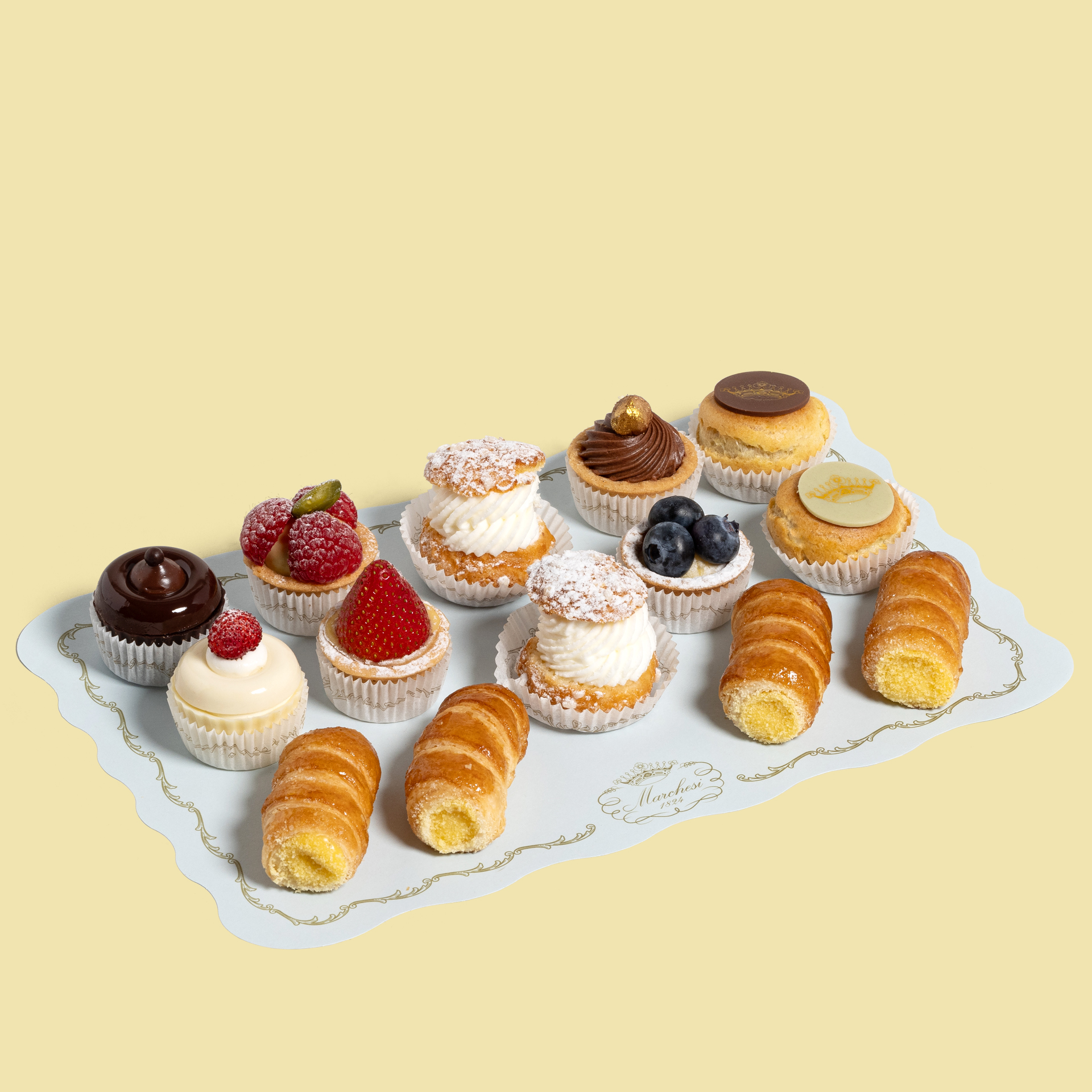 Assorted medium tray 14 pcs